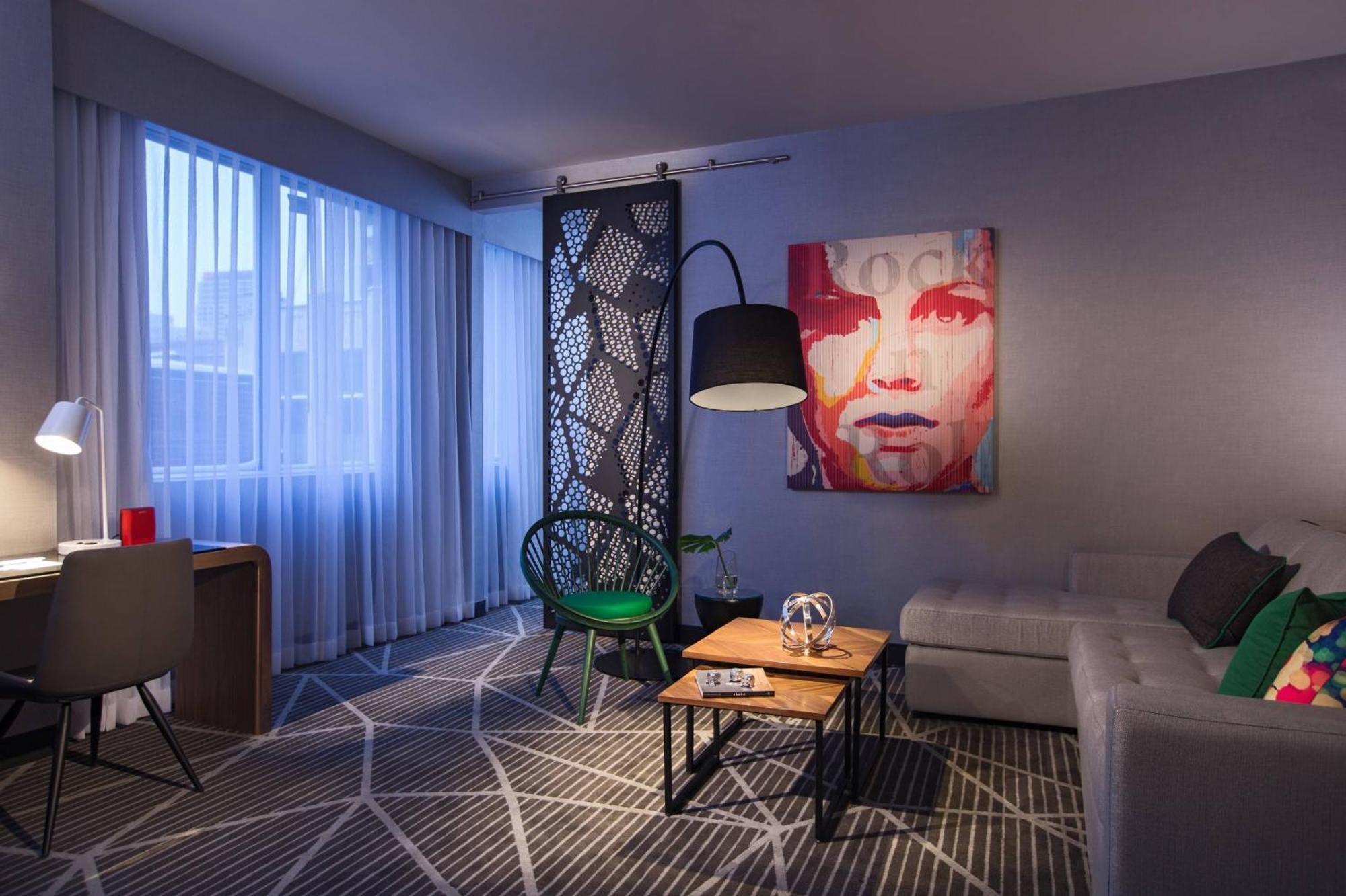 Renaissance Centre-ville Hotel Montréal