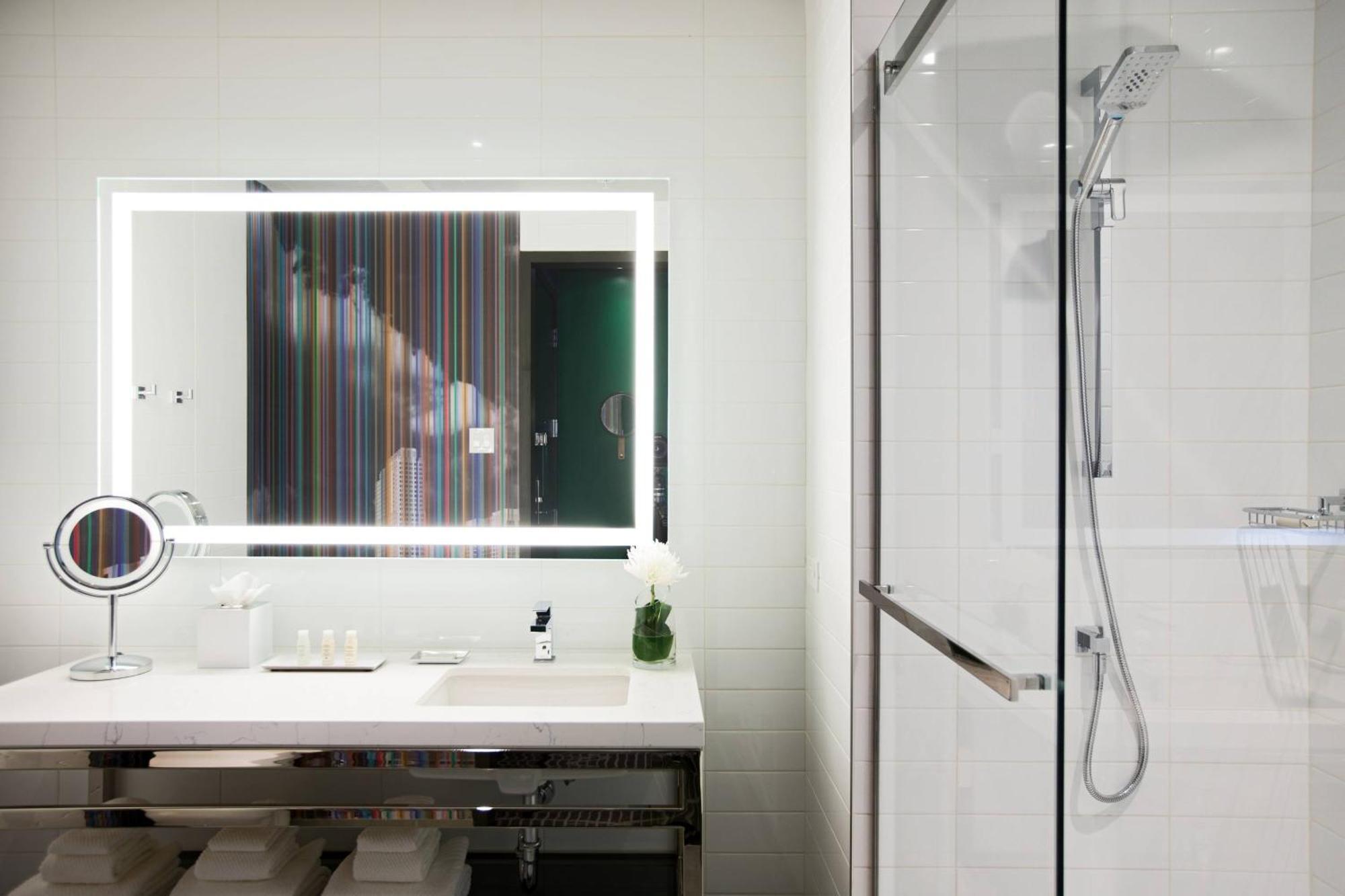 Hotel Renaissance Centre-ville 4*